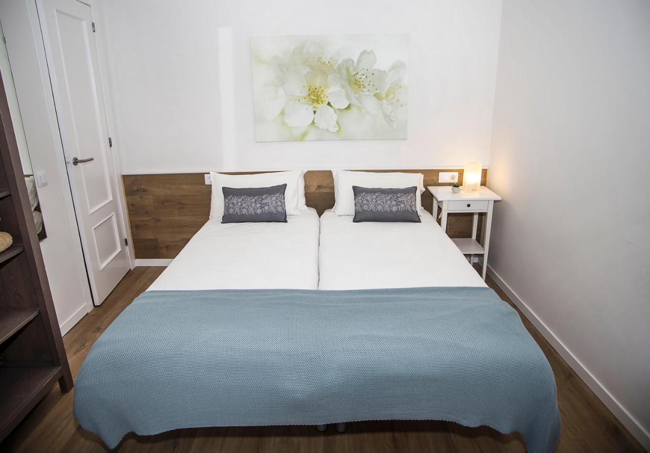 Mai&Maud Ronda Apartment Barcelona Bagian luar foto