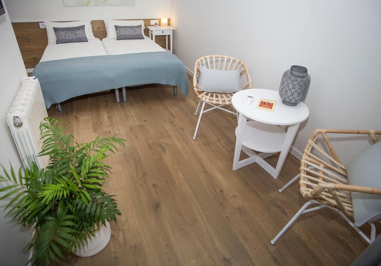 Mai&Maud Ronda Apartment Barcelona Bagian luar foto